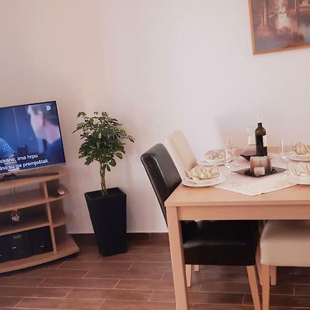 Apartmani Lili Sukošan Buitenkant foto