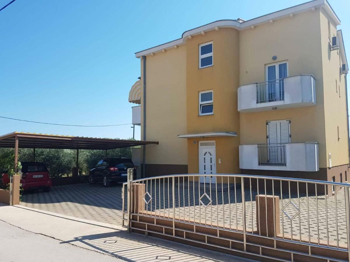 Apartmani Lili Sukošan Buitenkant foto