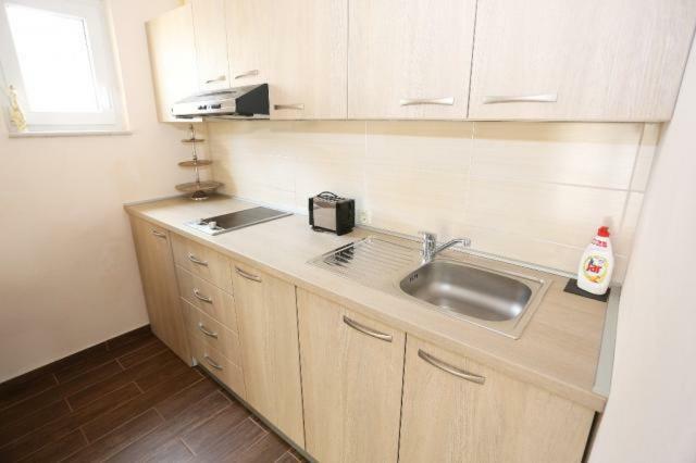 Apartmani Lili Sukošan Buitenkant foto