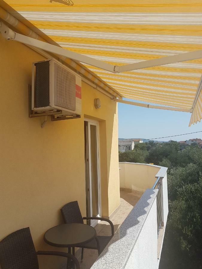 Apartmani Lili Sukošan Buitenkant foto