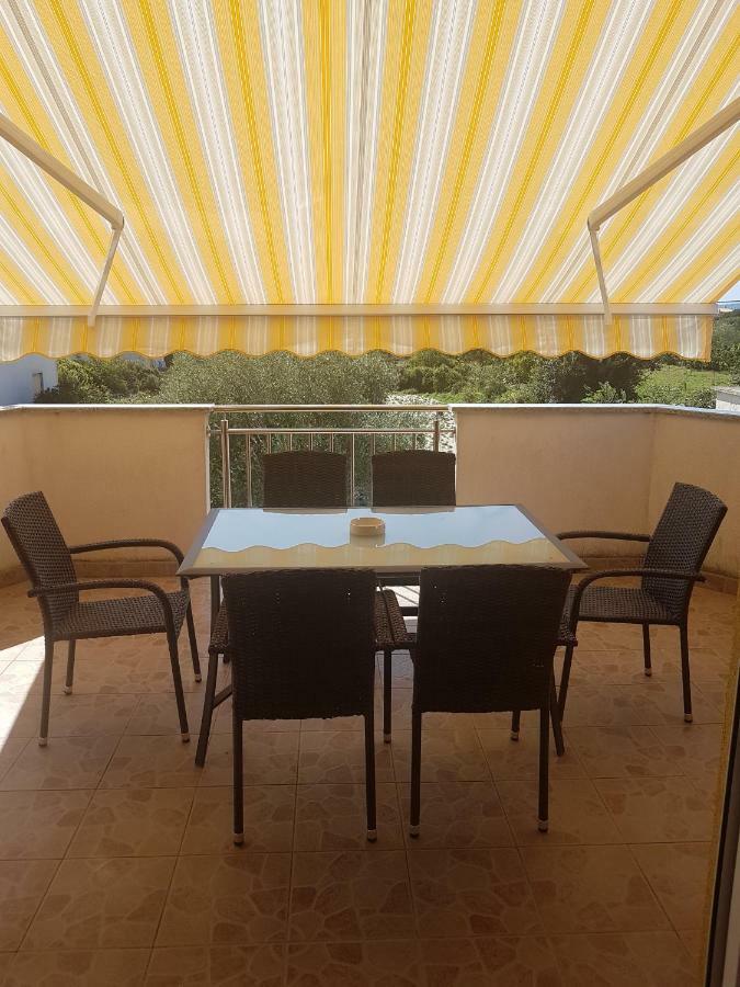 Apartmani Lili Sukošan Buitenkant foto