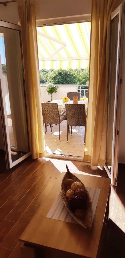 Apartmani Lili Sukošan Buitenkant foto