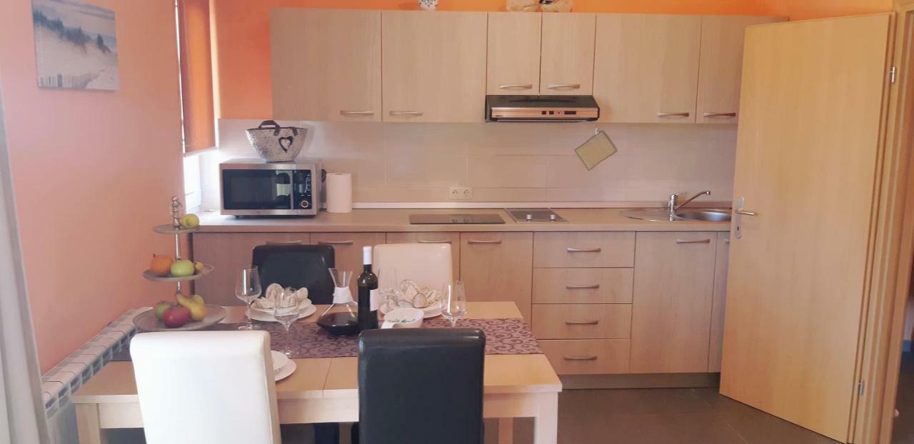 Apartmani Lili Sukošan Buitenkant foto