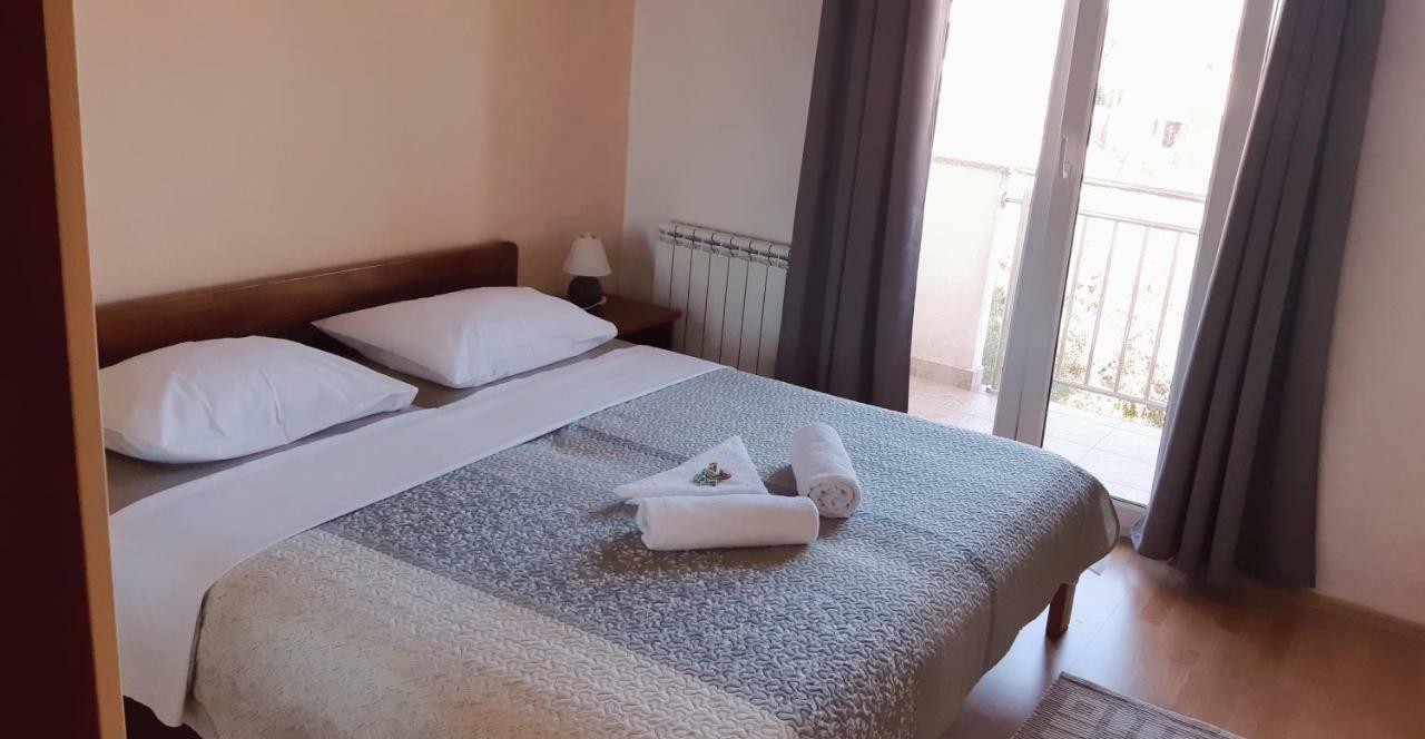 Apartmani Lili Sukošan Buitenkant foto