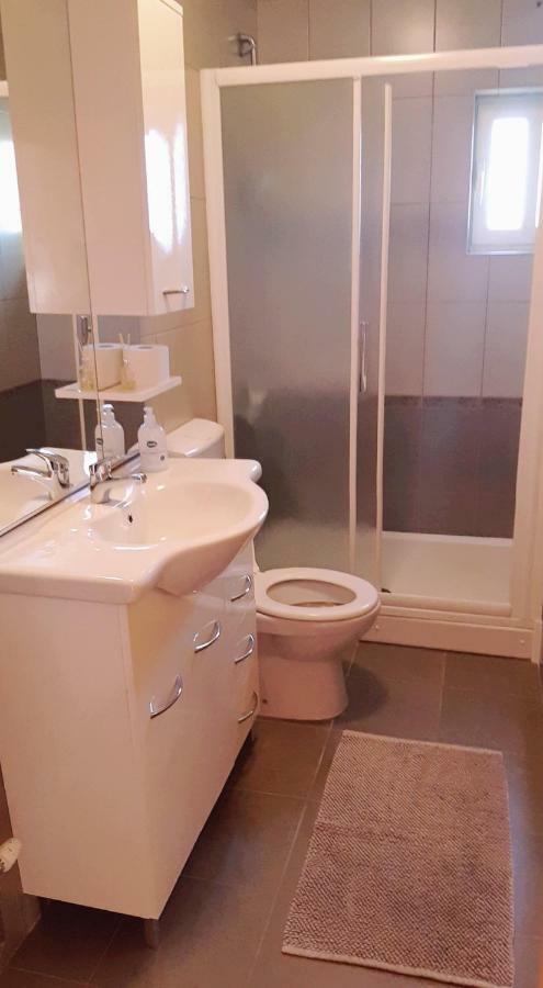 Apartmani Lili Sukošan Buitenkant foto