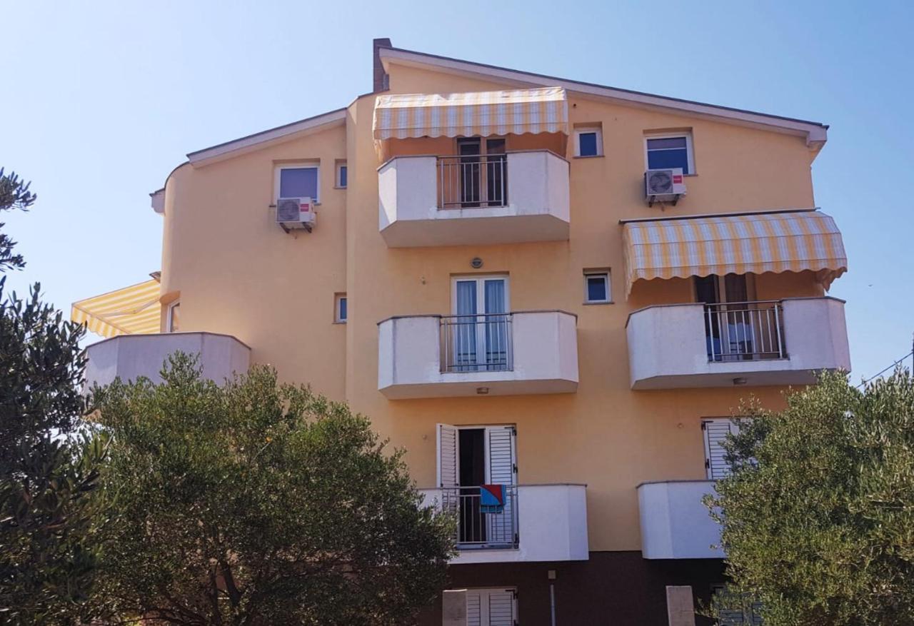 Apartmani Lili Sukošan Buitenkant foto