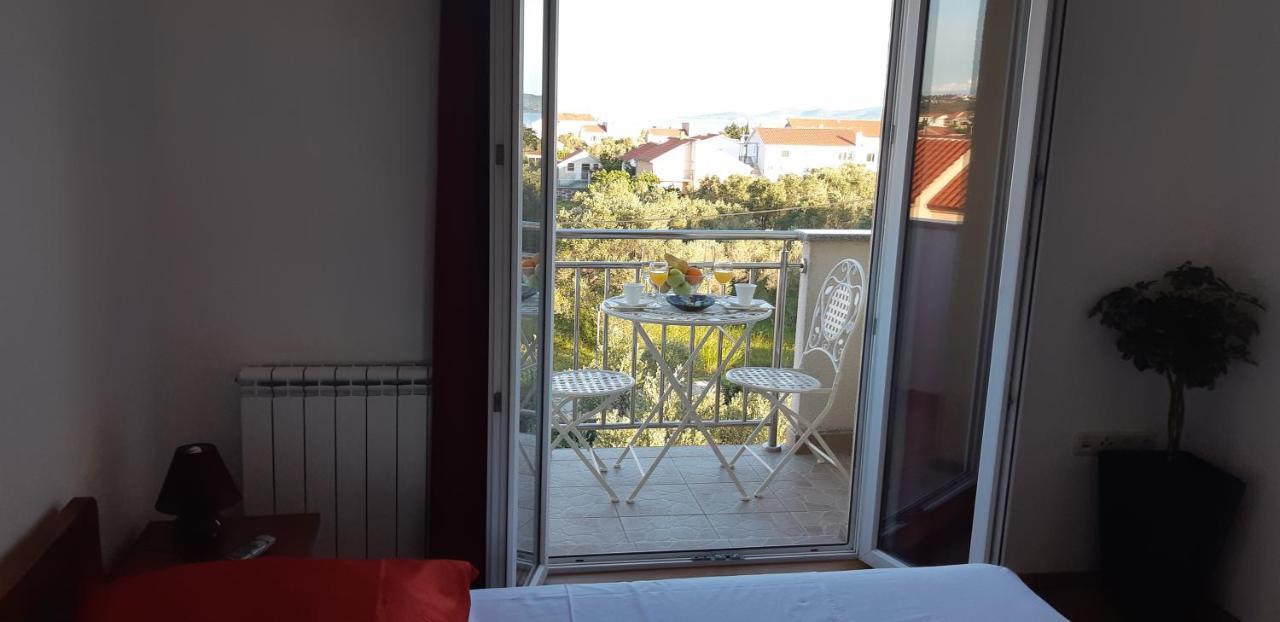 Apartmani Lili Sukošan Buitenkant foto